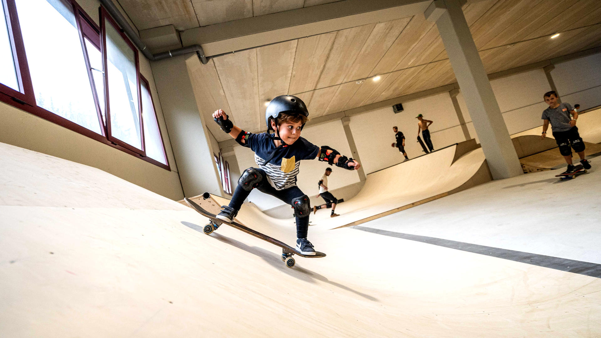 Eibarren Skate Park estalia IPAR skate eskola
