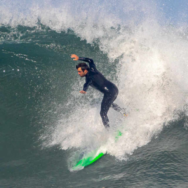 Training socorrismo y seguridad para olas grandes-de-surf