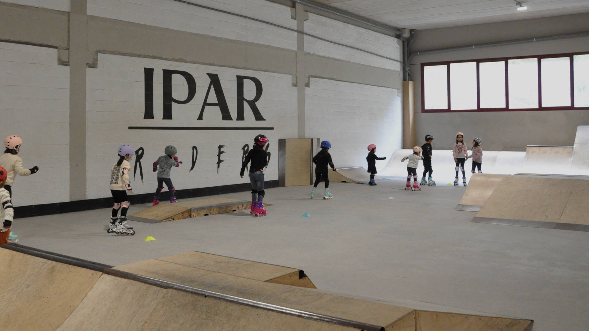 Escuela de invierno de roller (patines en línea) en Eibar - Ipar Surf Skate Eskola