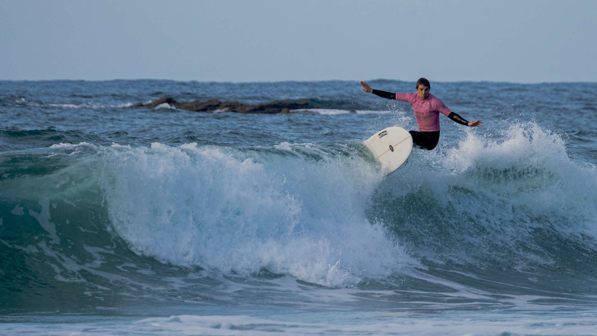 Escuela de invierno de Surf en Deba - Ipar surf skate eskola